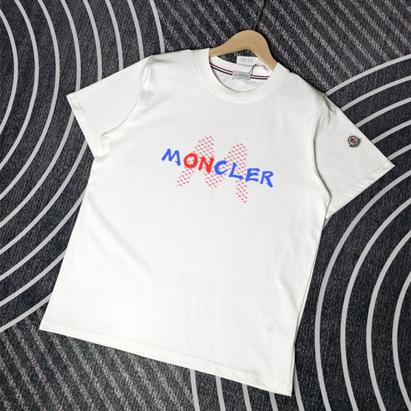 モンクレールTシャツ正面デザイン